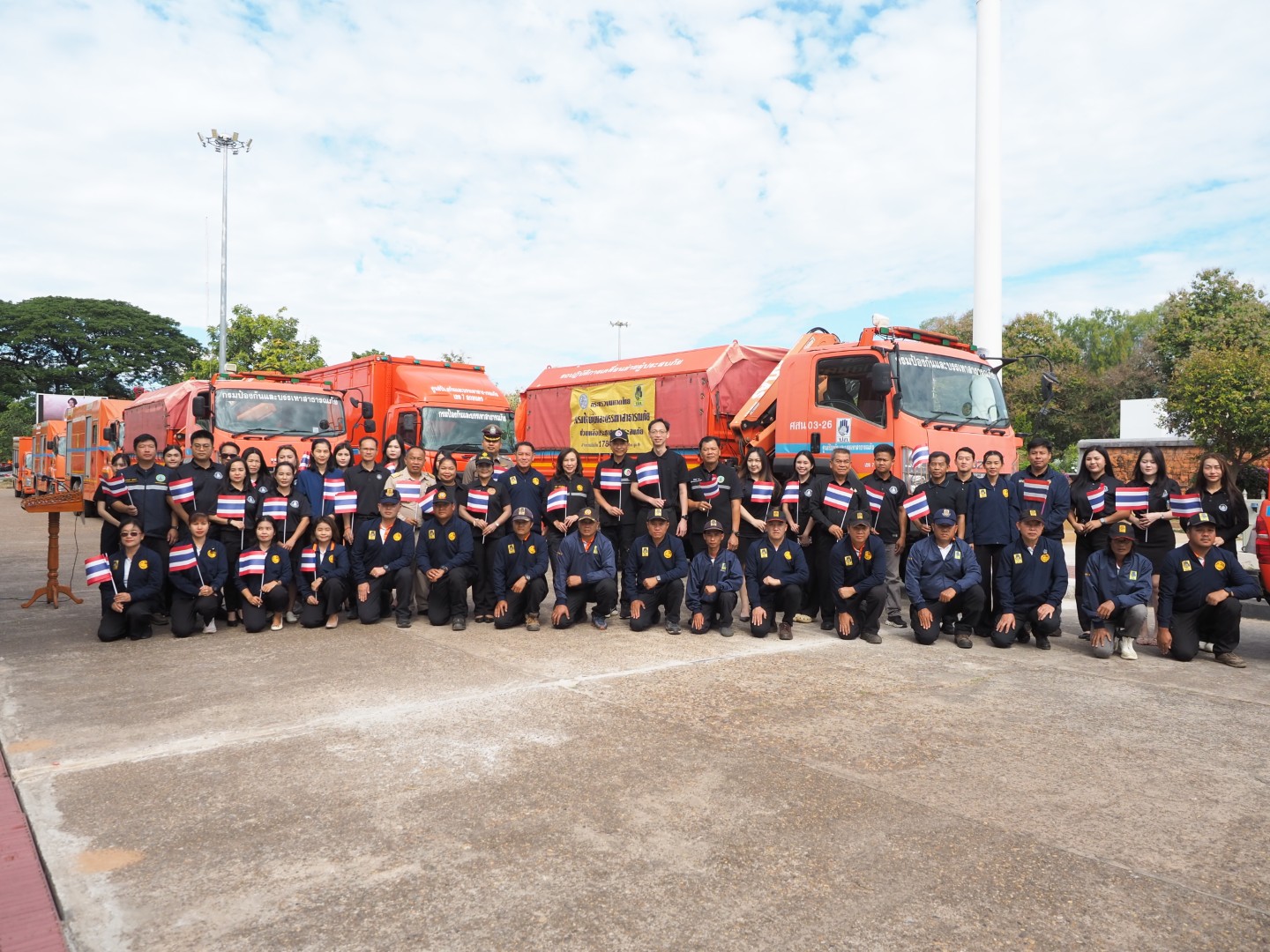 จ.สกลนคร ระดมชุดเครื่องจักรกลปฏิบัติการ ภารกิจพิทักษ์พื้นที่ส่วนหลัง ในพื้นที่ชายแดนไทย-กัมพูชา ณ จ.ศรีสะเกษ