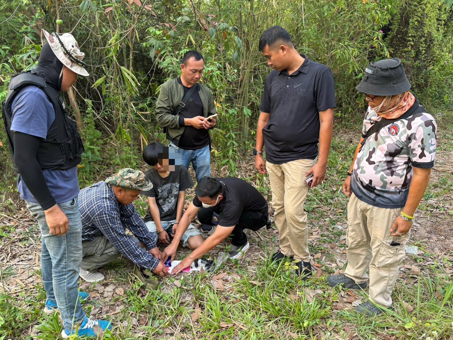 อำเภอส่องดาว ปฏิบัติการสกลนครเมืองแห่งความสุข กวาดล้างยาเสพติด จับผู้ต้องหา 1 ราย ยาบ้าอีก 626 เม็ด และของกลางอีกหลายรายการ