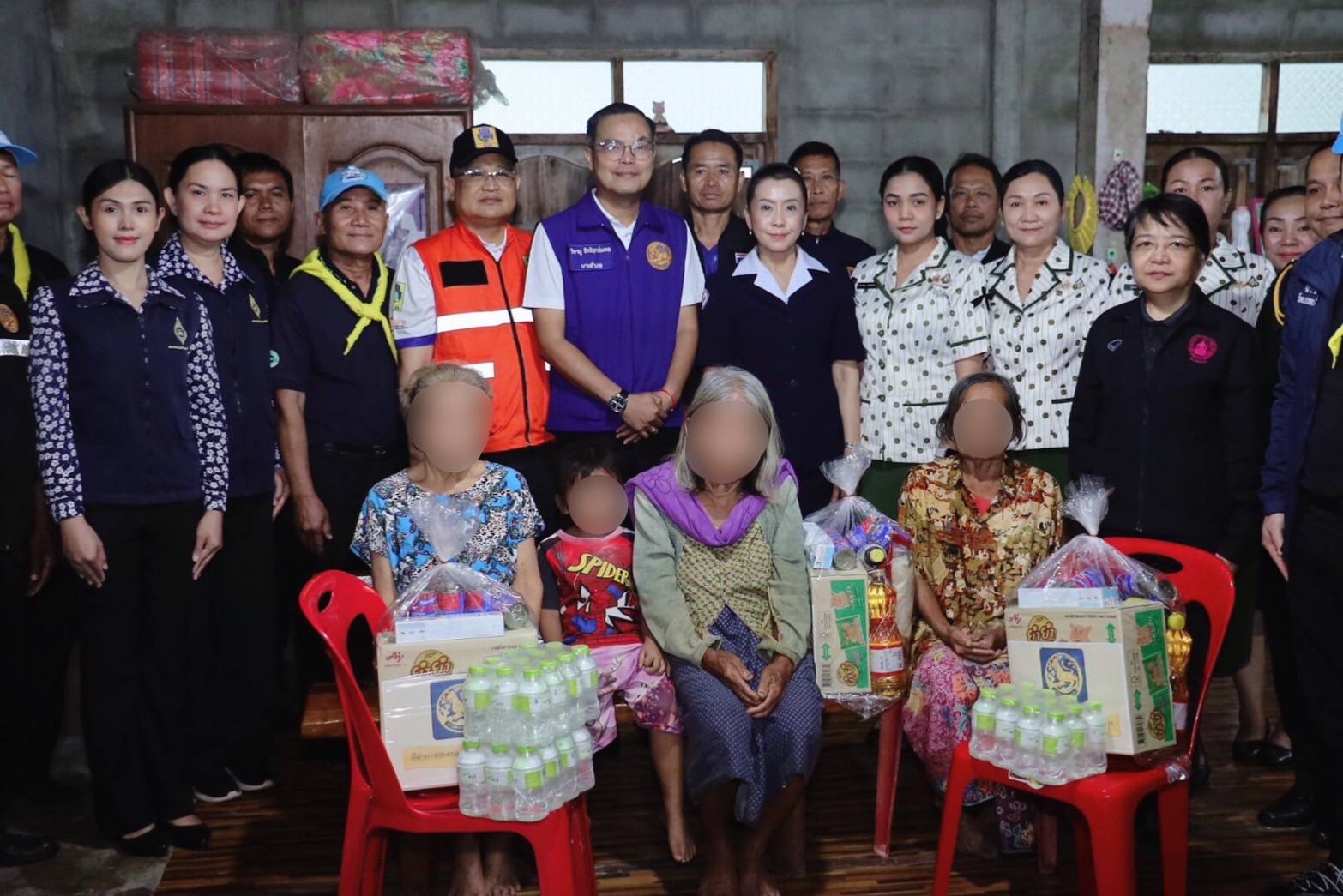 ทีมจังหวัดสกลนคร ลงพื้นที่เยียวยา ช่วยเหลือผู้ประสบวาตภัยในพื้นที่อำเภอเมืองสกลนคร