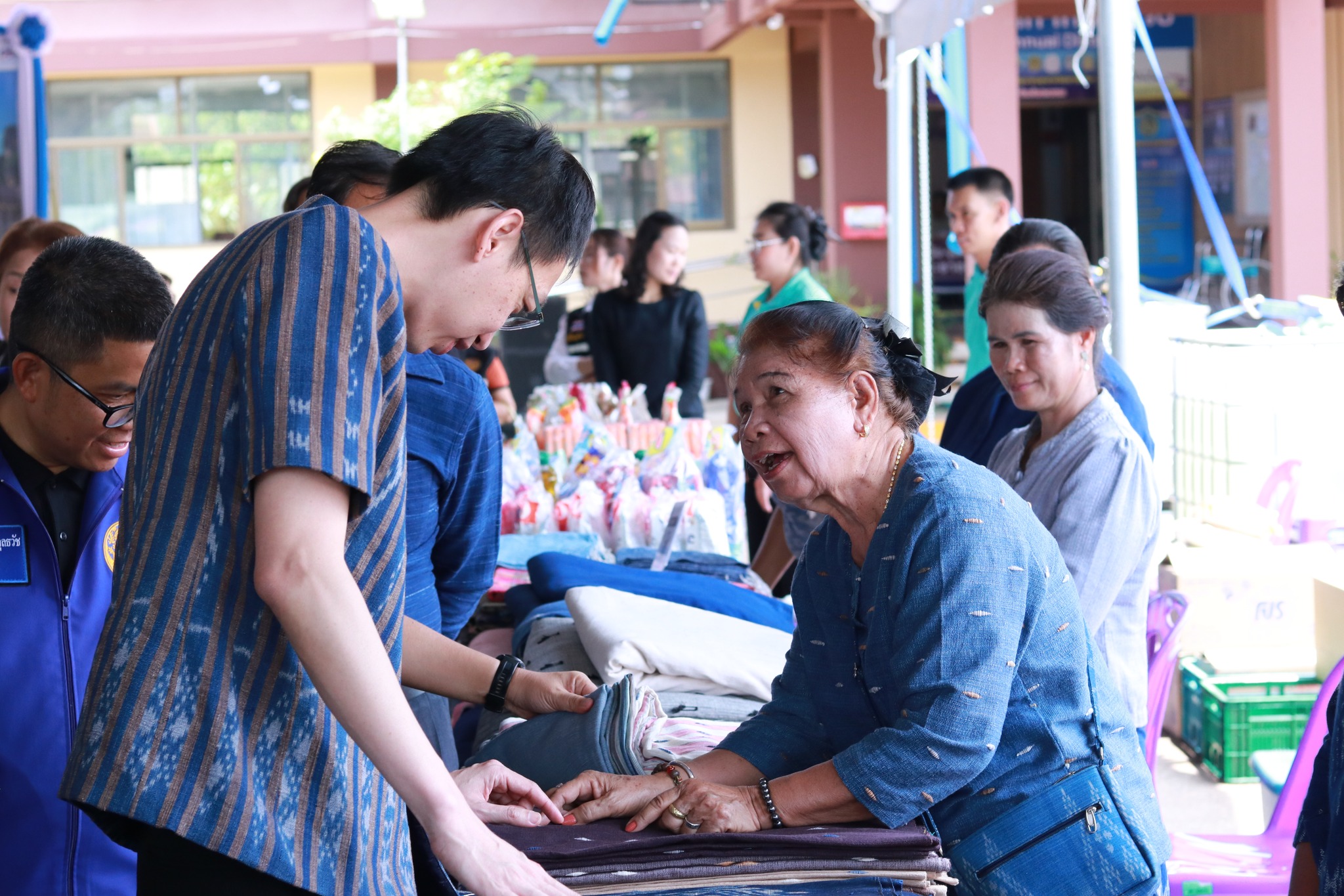 จังหวัดสกลนคร &ndash; เปิดแล้ว! สินค้า &ldquo;ไทยช่วยไทย&rdquo; อำเภออากาศอำนวย วันแรก 1 พ.ค. 69 