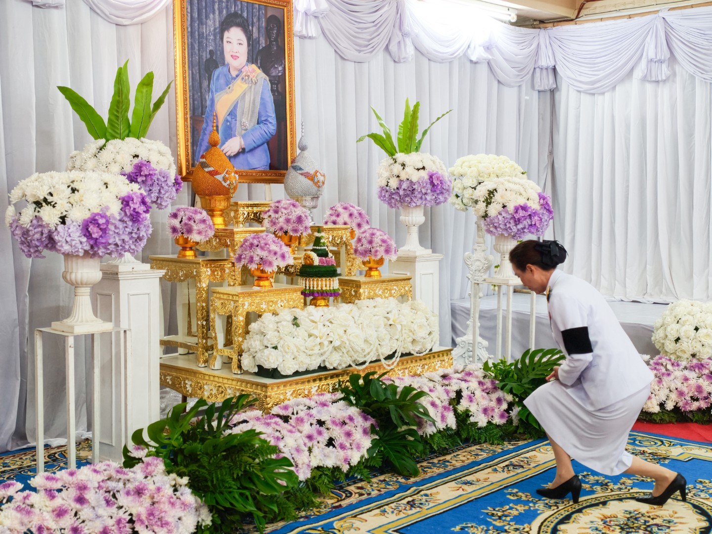 พสกนิกรจังหวัดสกลนคร ร่วมลงนามถวายพระพร ทำบุญตักบาตร ถวายพระกุศล วันคล้ายวันประสูติ "พระองค์เจ้าโสมสวลี"